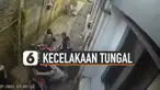 Terekam kamera cctv dua pengendara motor alami kecelakaan tunggal saat di jalan kecil.