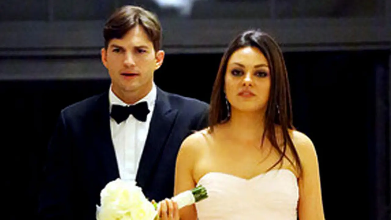 ashton-kutcher-mila-kunis-131219b.jpg