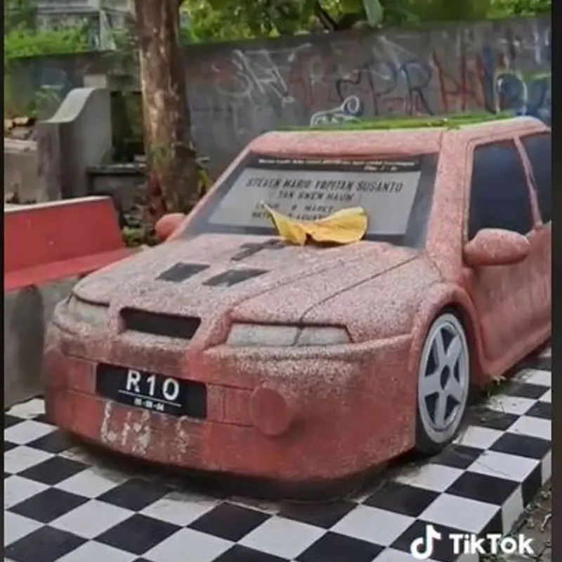 Menengok Kuburan Unik di Jogja, Batu Nisannya Berbentuk Mobil Sedan