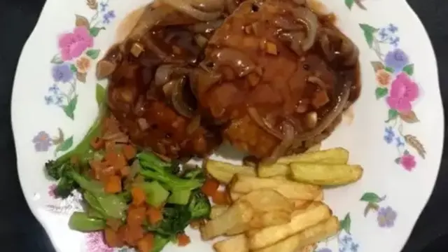 Resep steak tempe saus lada hitam. (dok. Cookpad @iamcuter)