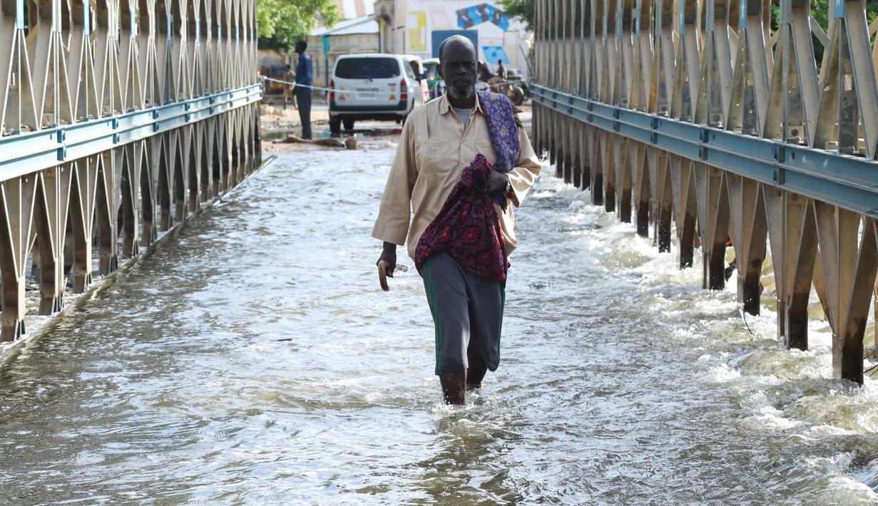 Banyak jalan dan jembatan di Distrik Beledweyne tidak dapat dilalui oleh air banjir,