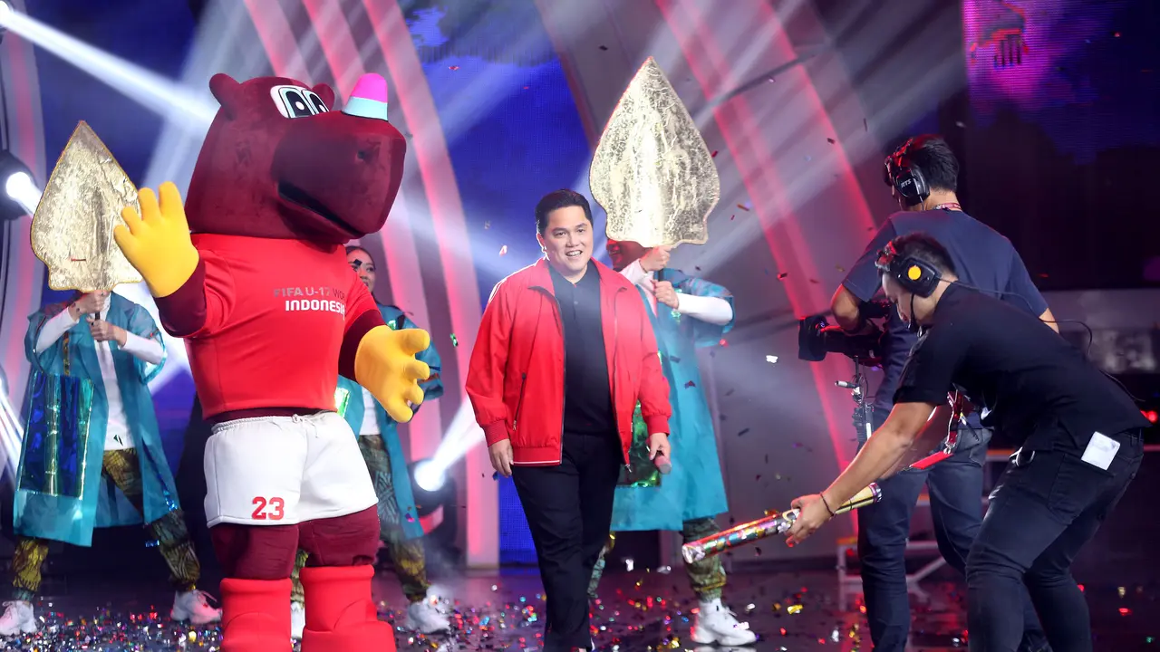 Erick Thohir memperkenalkan Bacuya, maskot resmi Indonesia untuk Piala Dunia U-17 2023 Indonesia