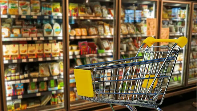 Ilustrasi berbelanja di Supermarket