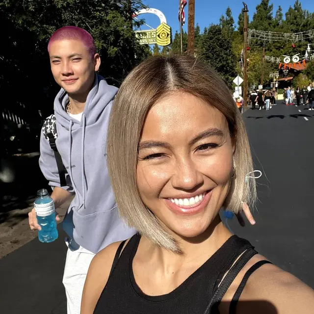 8 Potret Mesra Agnez Mo dan Adam Rosyadi, Makin Lengket
