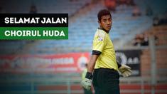 Berita video kronologi meninggalnya kiper Persela Lamongan saat laga melawan Semen Padang, Minggu (15/10/2017).