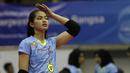 Pevoli Bandung BJB Pakuan, Wintang Dyah, saat menghadapi tim Putri Jakarta BNI 46 dalam ajang Proliga 2019 di GOR Among Rogo, Yogyakarta, Sabtu (23/12). BNI 46 menang 3-1 atas BJB. (Bola.com/Yoppy Renato)
