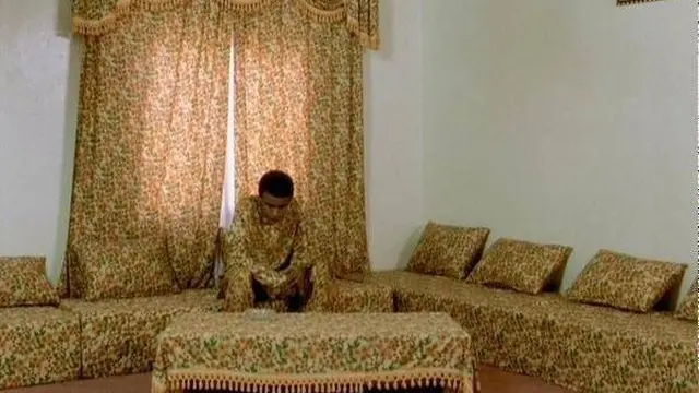 6 Potret Motif Baju Sama Dengan Taplak Meja Ini Bikin Senyum