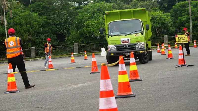 Hino Dutro Safety Driving Competition