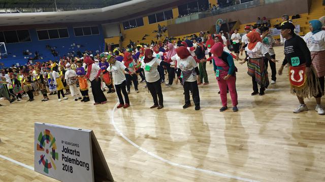 ratusan orang mengikuti sosialisasi pemecahan rekor dunia poco-poco