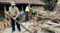 Cilacap menjadi salah satu daerah paling terdampak gempa Jawa dengan total kerugian sementara mencapai Rp 8,9 miliar. (Foto: Liputan6.com/Muhamad Ridlo).