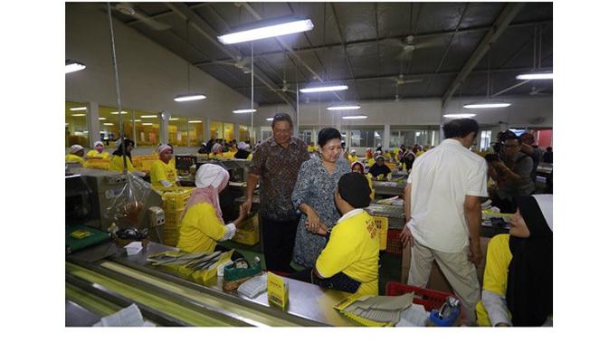 7 Momen Kenangan Ani Yudhoyono Saat Terjun ke Masyarakat (sumber: Instagram.com/aniyudhoyono)