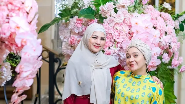 Potret Cantik Cut Keke Berhijab. (instagram/cutkeke_xavier)