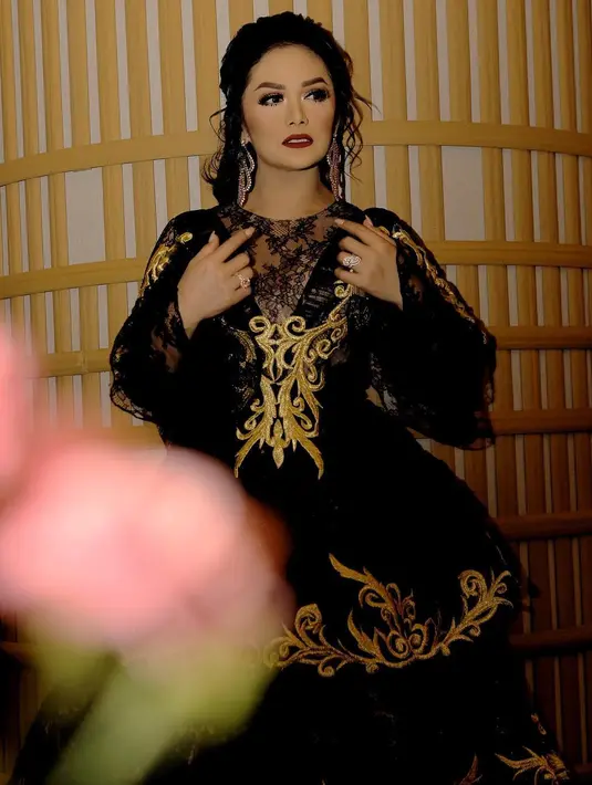 8 Artis cantik takut naik pesawat