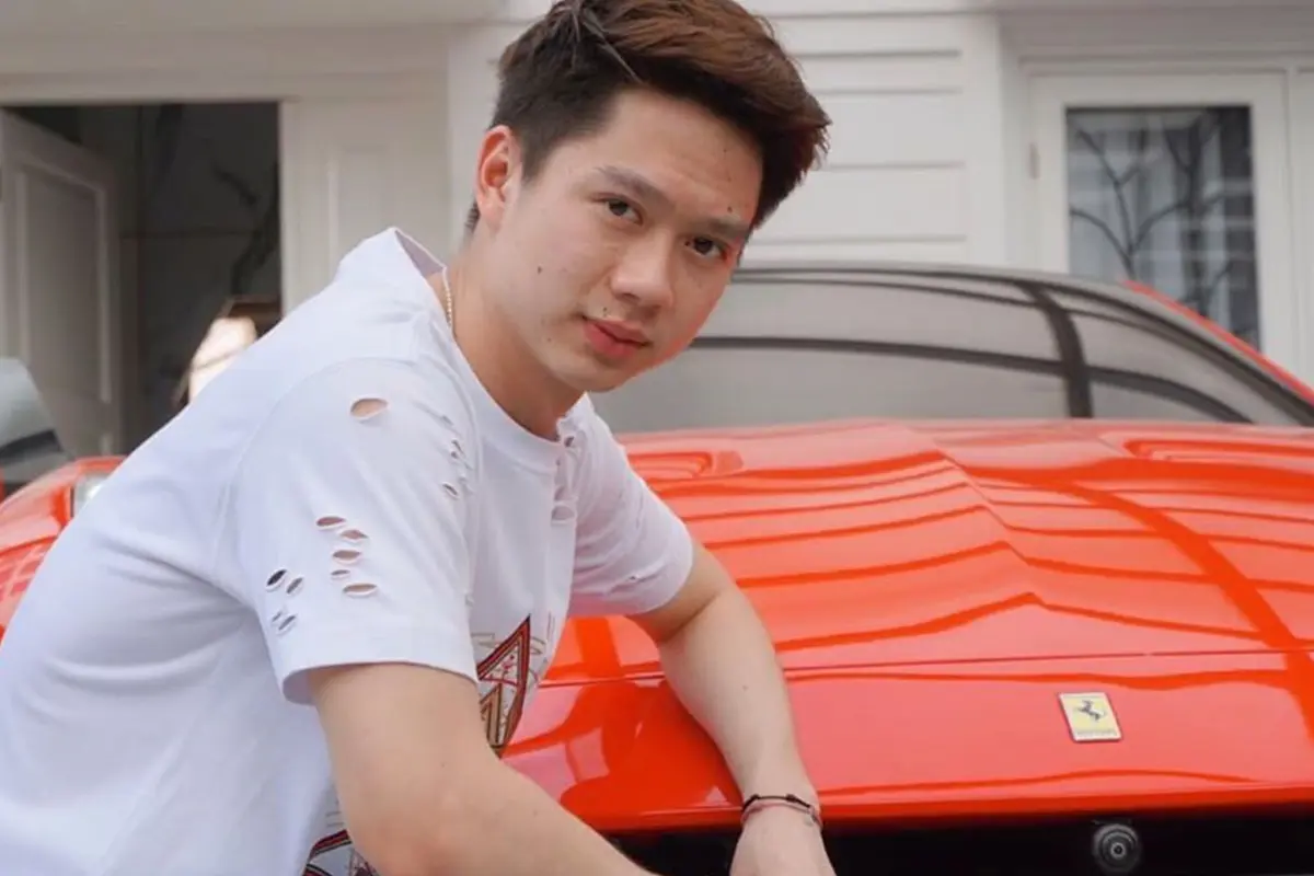 FOTO: Gaya Santai Kevin Sanjaya Saat Tak di Lapangan, Ganteng Abis