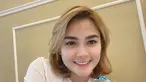 Penyanyi yang berasal dari Sidoarjo ini memang kerap mengganti gaya rambutnya. Bahkan, ia juga beberapa kali mengganti warna rambutnya. Tampil dengan rambut pendek berwarna keemasan, ia tampak sangat menawan. (Liputan6.com/IG/@arlidaputrii)