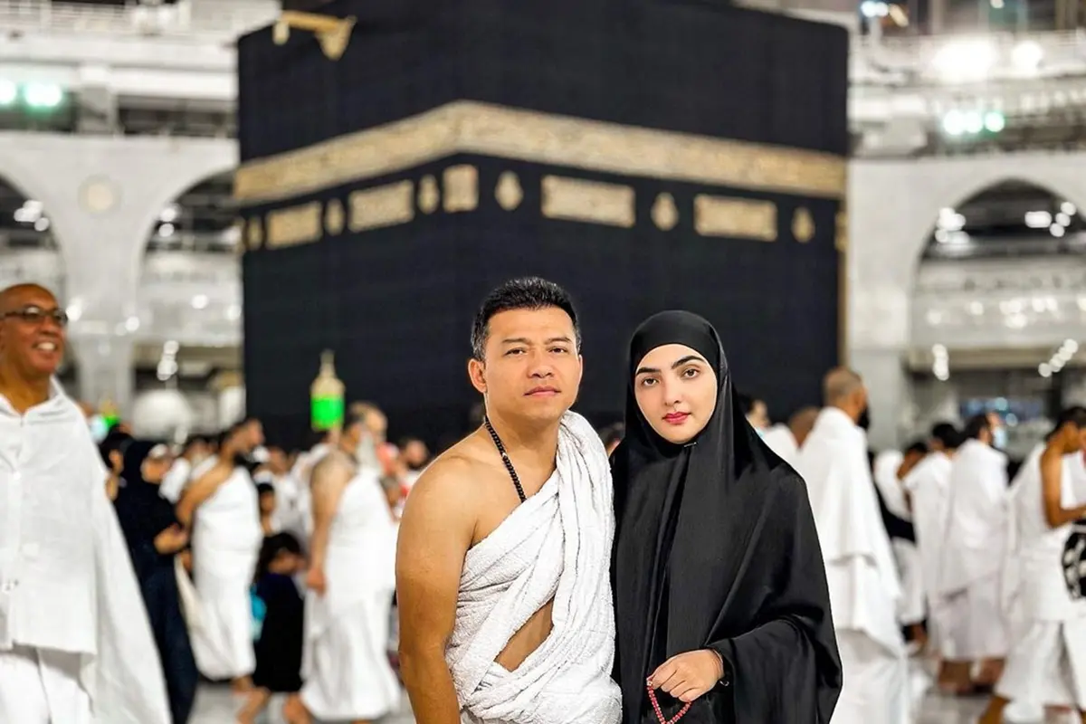 Momen Ashanty dan Anang Jalani Umroh Bareng Keluarga, Penuh Suka Cita