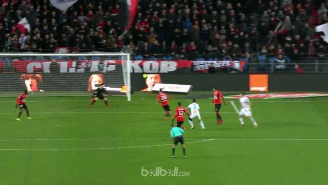 Marseille jaga peluang untuk tetap berlomba dalam perebutan gelar Liga Prancis musim ini dengan mengalahkan tuan rumah Rennes 3-0,...