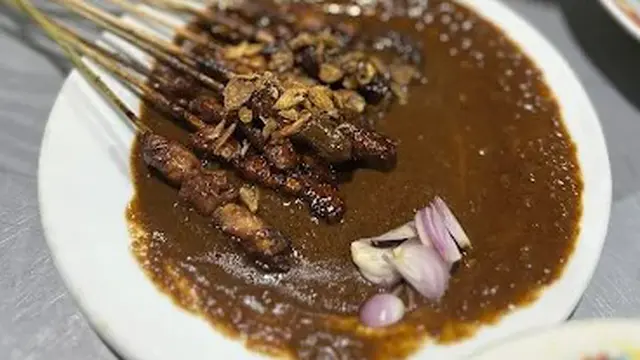 Sate ayam Pak Sabar (Google Maps/Immanuel Ambhara)