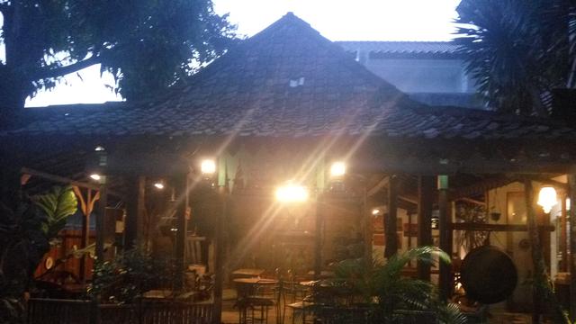 ngopi di raya s kitchen and coffee