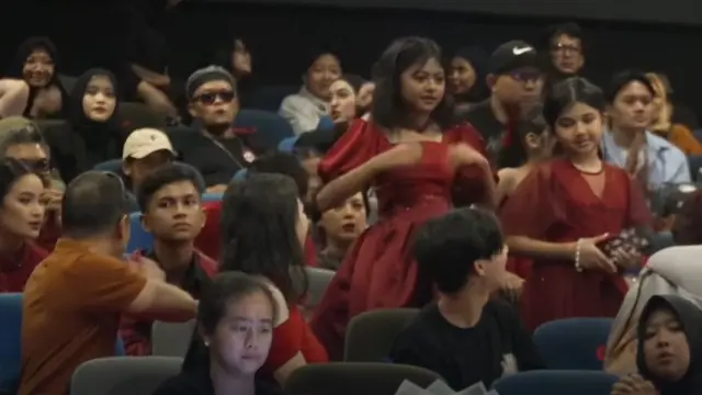 Sule di gala premier Dilan 1983: Wo Ai Ni (Istimewa)