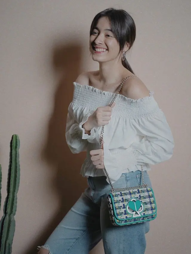 7 Pesona Mawar de Jongh, Pemeran Kartika Dewasa di Miracle in Cell No.7 Indonesia