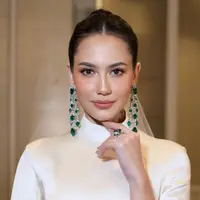 Riasan Wajah Pevita Pearce saat Resepsi Pernikahan. [@archangelachelsea]