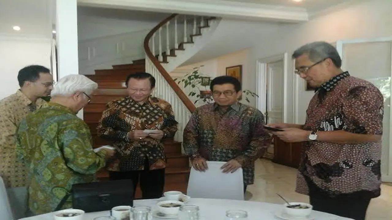 Open House Ketua OJK