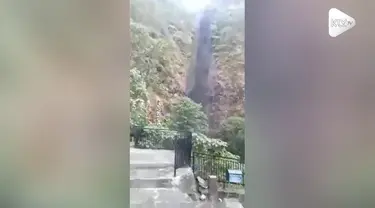 Viral di media sosial air terjun Sedudo di Nganjuk, Jawa Timur jadi aliran pasir.