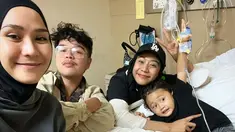 Zaskia Adya Mecca membagikan kisah mengenai kedua anaknya yang harus di larikan ke rumah sakit dengan waktu yang hampir bersamaan. Hal ini pun membuat wanita 35 tahun ini merasa begitu sedih saat mengetahui keadaan kedua anaknya. (Liputan6.com/IG/@zaskiadyamecca)