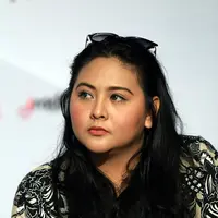 Audy Item hadiri konferensi pers konser Rio Febrian yang bertajuk ‘Love 15 Rio Febrian: Romantic Concert’ di Balai Sarbini, Jakarta Selatan, Selasa (11/8/2015). (Wimbarsana/Bintang.com)