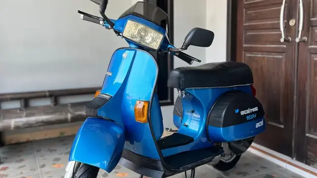 Vespa Excel 150