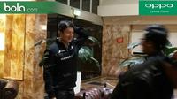 Rio Haryanto saat bersantai di Hotel. Minggu (20/3/2016). (Bola.com/Yusmei Sawitri)