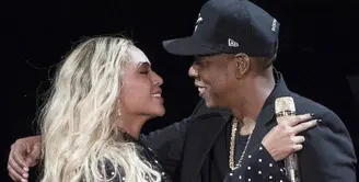 Beyonce membuka skandal perselingkuhan Jay-Z dalam albumnya yang berjudul Lemonade pada April 2016 lalu. (REX/Shutterstock)