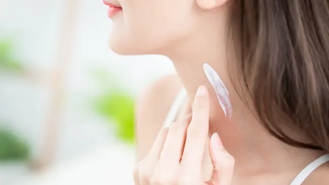 Beauty Routine Bukan Cuma untuk Wajah Saja, Jangan Lupa Perawatan Area Leher Juga