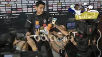Kiatisuk Senamuang, Pelatih Thailand. (Bola.com/Vitalis Yogi Trisna)