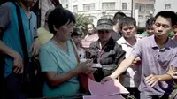 Wanita Penyelamat 100 Anjing dari Festival "Pembantaian" Yulin