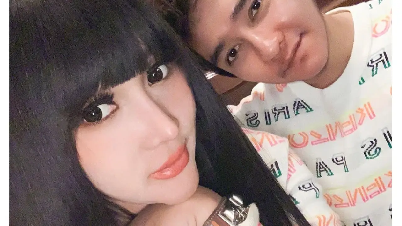 Abash, Kekasih Lucinta Luna
