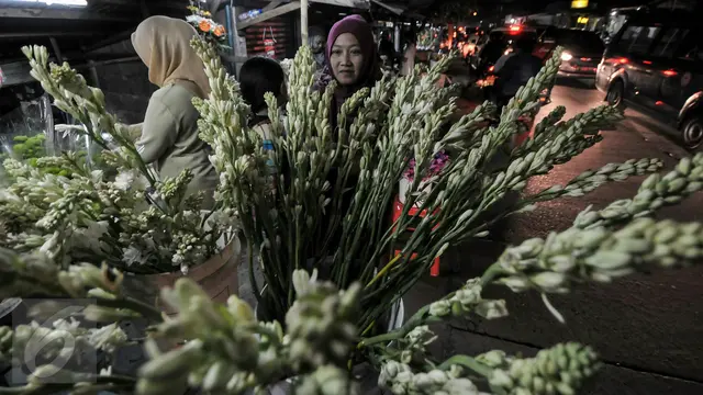 20160705-Malam Takbiran, Pedagang Bunga Sedap Malam Ramai Pembeli