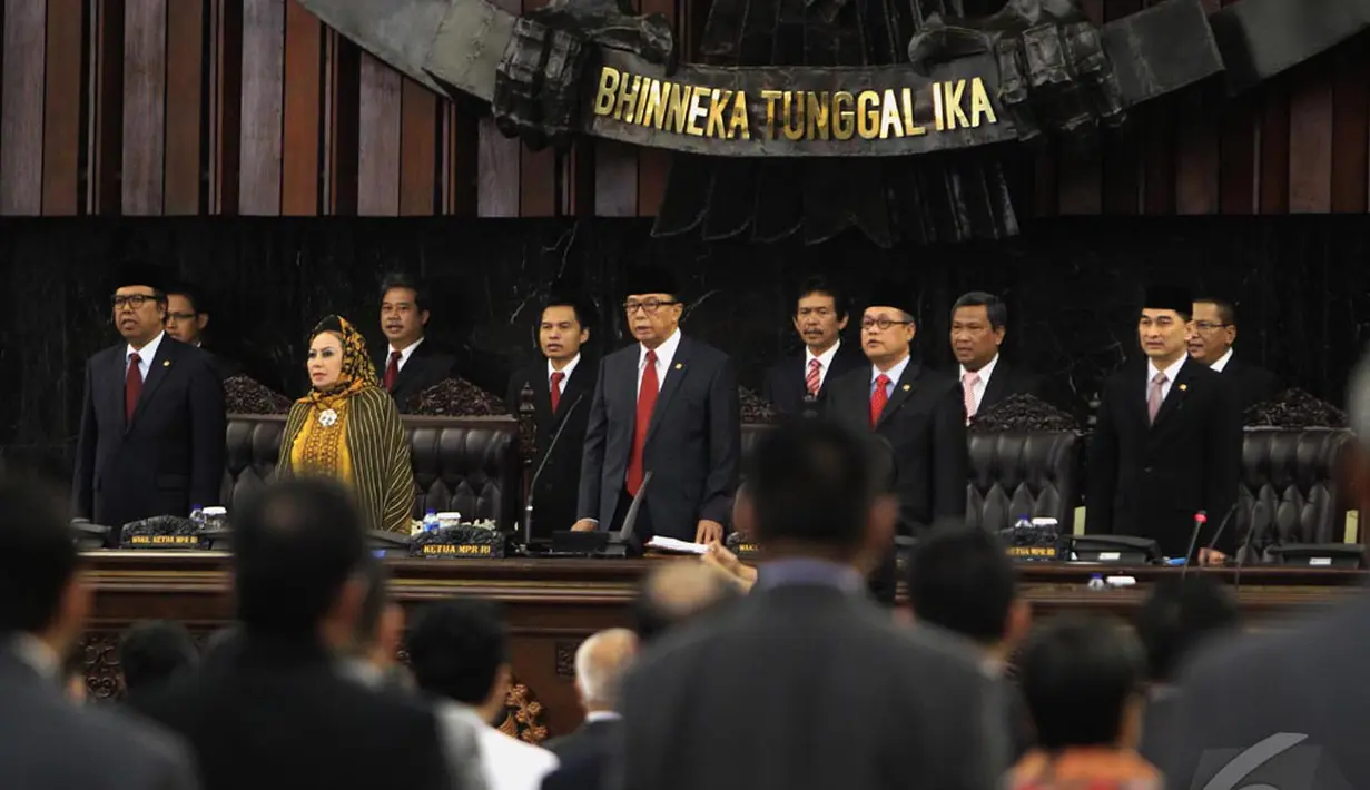 Rapat dipimpin oleh Ketua MPR Sidharto Danusubroto bertempat di Gedung DPR/MPR RI, Jakarta, Senin (22/9/2014) (Liputan6.com/Andrian M Tunay)