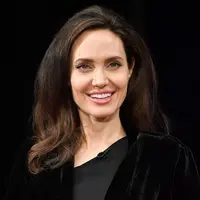 Sudah dua tahun sudah proses perceraian Angelina Jolie - Brad Pitt berlangsung. Meski belum selesai, Angie dikatakan siap untuk menikah lagi. (DIA DIPASUPIL  GETTY IMAGES NORTH AMERICA  AFP)