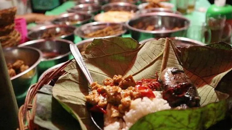 10 Kuliner Legendaris Khas Cirebon yang Masih Eksis