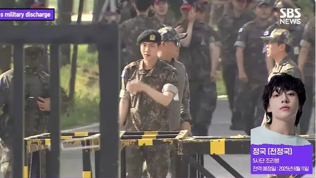 8 Potret Jin BTS Selesai Jalani Wajib Militer, Disambut Hangat Member dan ARMY
