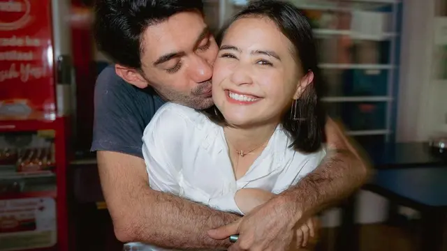 Prilly Latuconsina dan Reza Rahadian (Instagram/prillylatuconsina96)