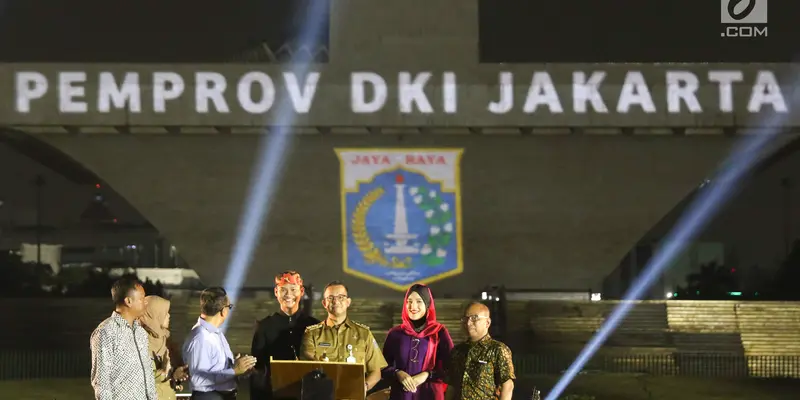 Video Mapping Hiasi Tugu Monas