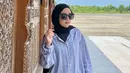 4 bulan pasca menikah, Nissa hanya mengunggah potret kesibukannya saat manggung dan rilis lagu. Penyanyi 25 tahun itu juga tampak bahagia menjalani hari-harinya yang berkarier bareng suami. Meski begitu, hingga kini keduanya belum angkat bicara soal berita yang sudah dikonfirmasi oleh pihak KUA. (Liputan6.com/IG/@nissa_sabyan)