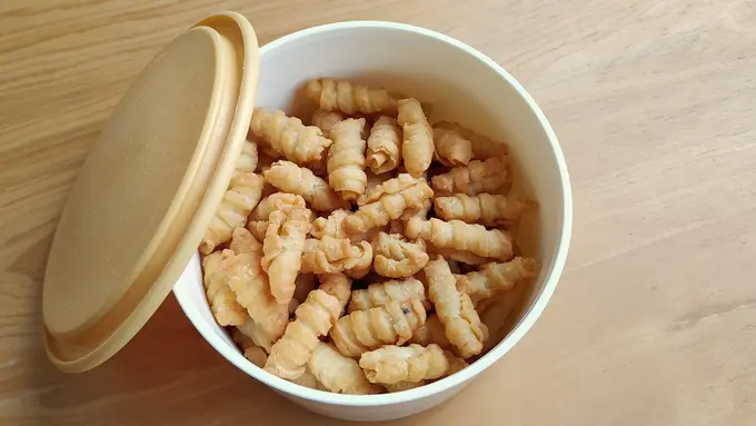 kue kering bawang garpu renyah asin gurih