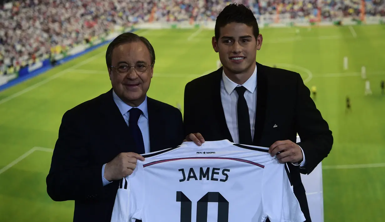 Usai Piala Dunia 2014, James Rodriguez direkrut Real Madrid dari AS Monaco pada awal musim 2014/2015. Real Madrid mengeluarkan dana sebesar 75 juta euro atau kini setara Rp1,1 triliun untuk mendatangkannya. Selama 6 musim membela Real Madrid hingga 2019/2020, di mana dua musim di antaranya dipinjamkan ke Bayern Munchen, ia total tampil dalam 125 laga di semua ajang bareng Los Blancos dengan torehan 37 gol dan 42 assist. Total 9 trofi diraihnya, di antaranya 2 trofi La Liga musim 2016/2017 dan 2019/2020, 1 trofi Supercopa Spanyol 2019/2020 dan 2 trofi Liga Champions musim 2015/2016 dan 2016/2017. (AFP/Pierre-Philippe Marcou)