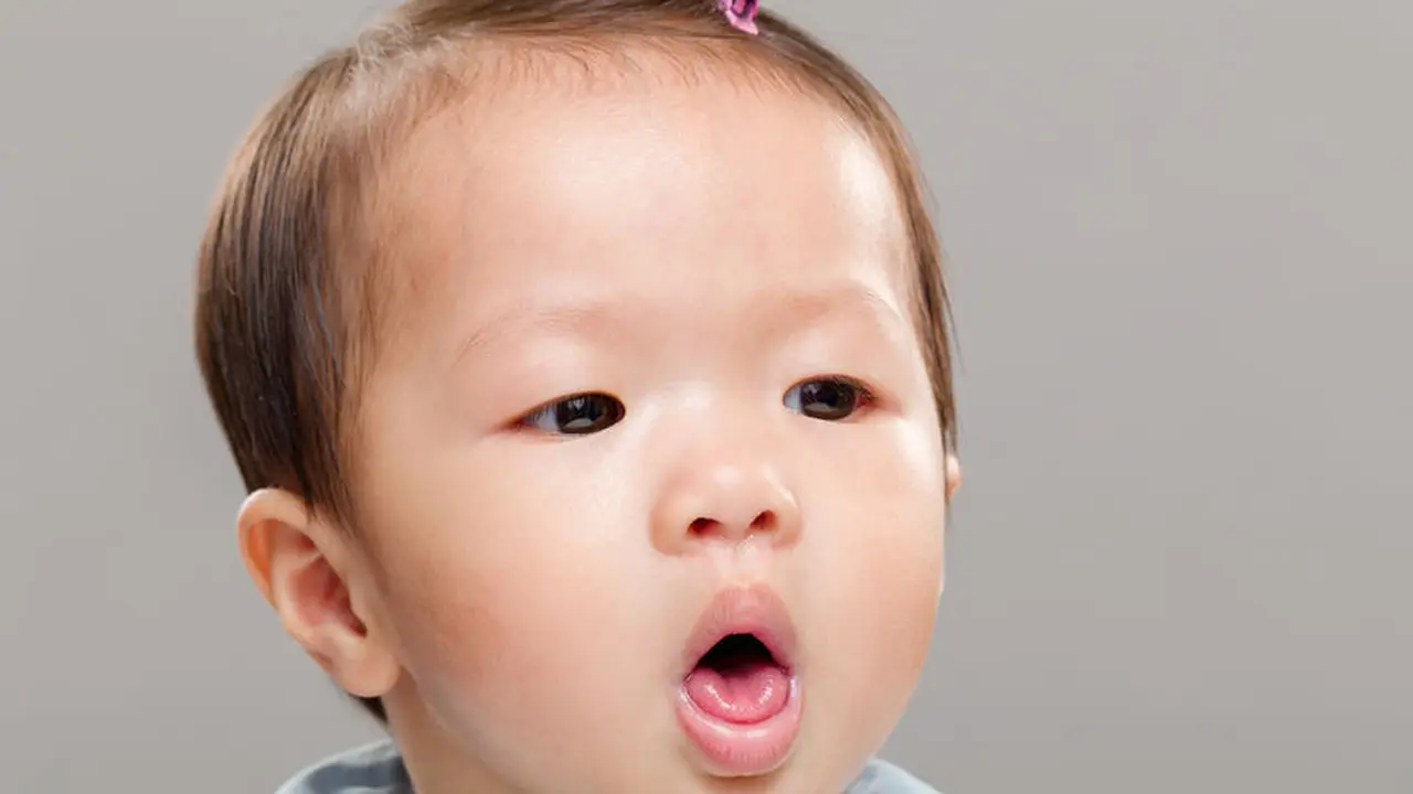Kiat Atasi Batuk Berdahak pada Bayi