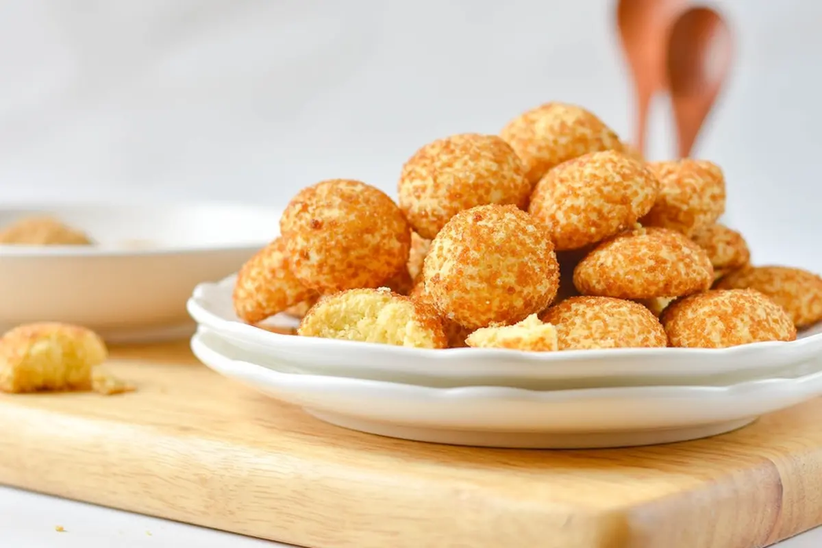 kue kering palm cheese
