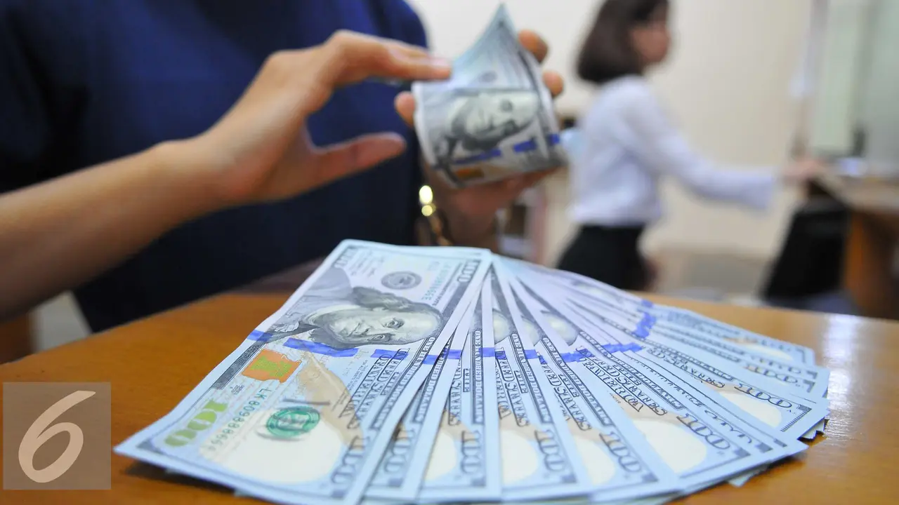 Nilai tukar rupiah diperkirakan akan berada di level 13.500-13.620 per dolar AS saat demo 2 Desember.
